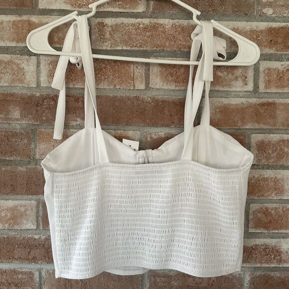 NWT Kendall and Kylie Crop Tank White Medium - Picture 4 of 5